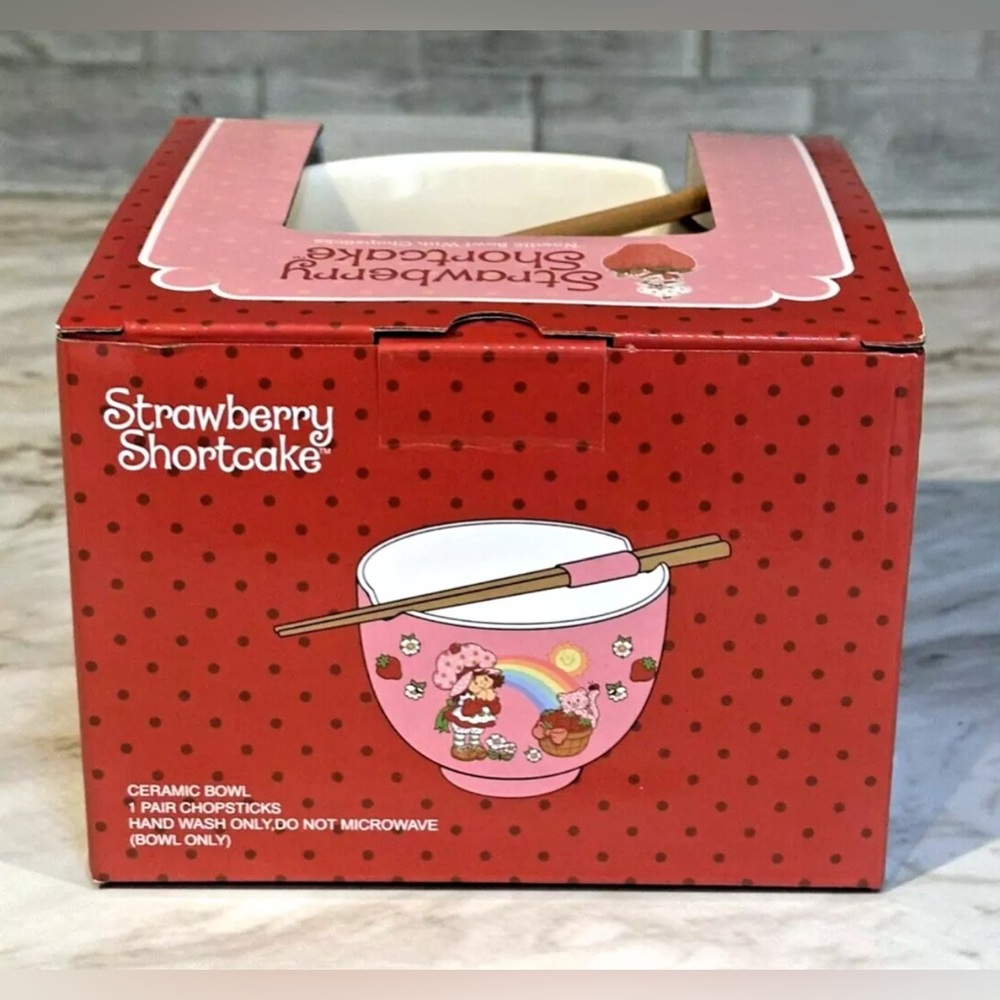 MAD Engine Strawberry Shortcake Pink Noodle Bowl with Chopsticks Hand Wash Only - Picture 4 of 7